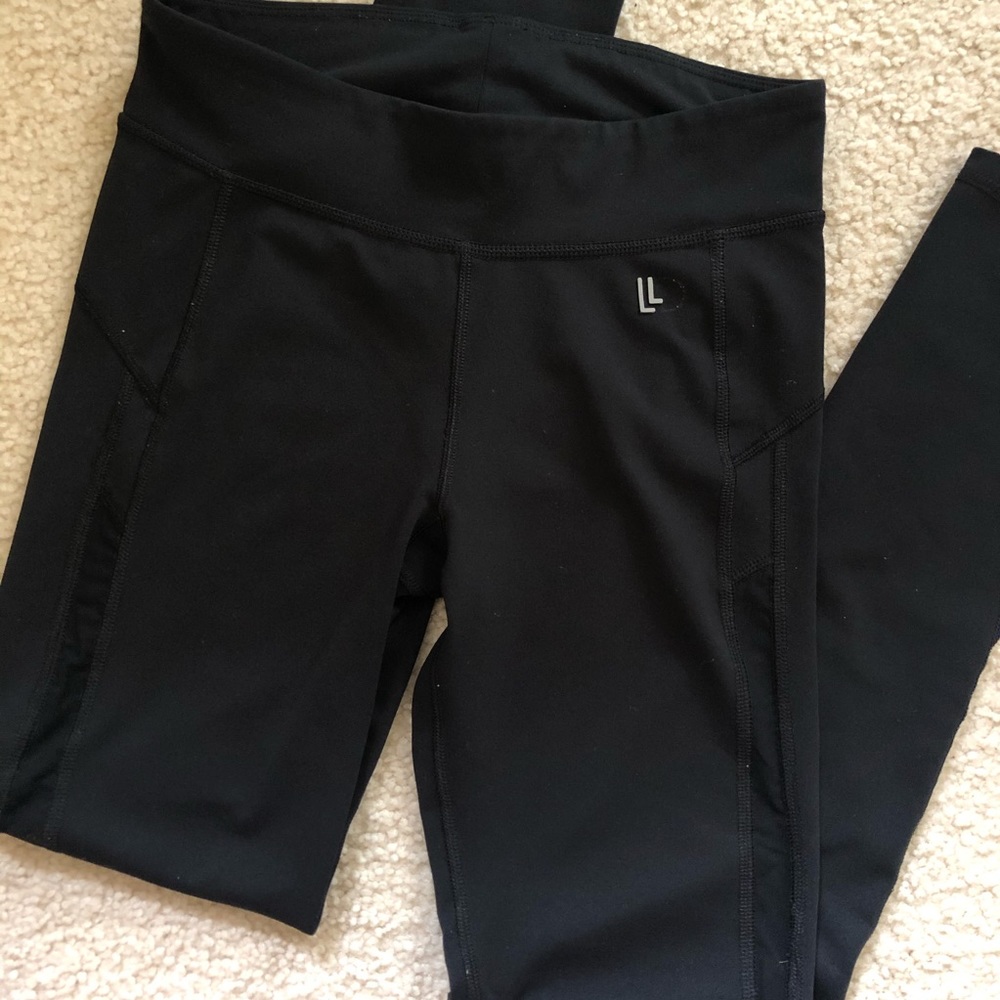 black workout leggings